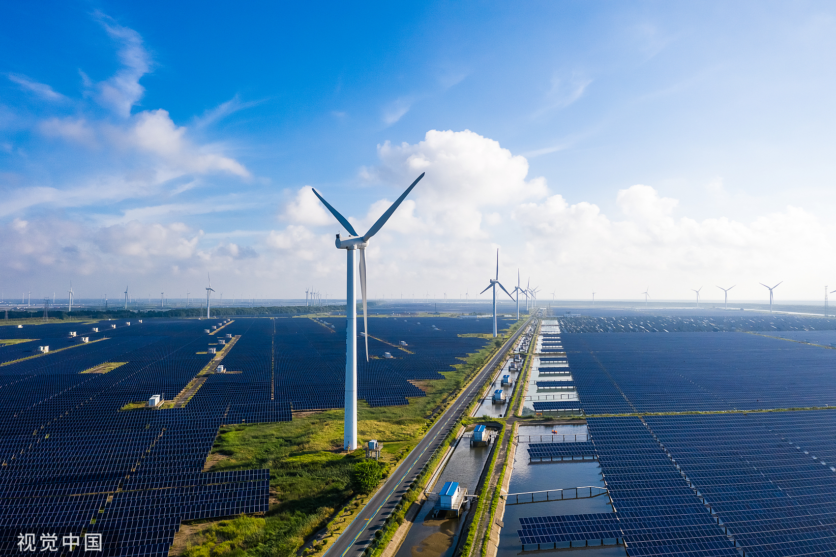 沧澜社区：新能源产业迅速崛起，太阳能、风能等行业实现新突破