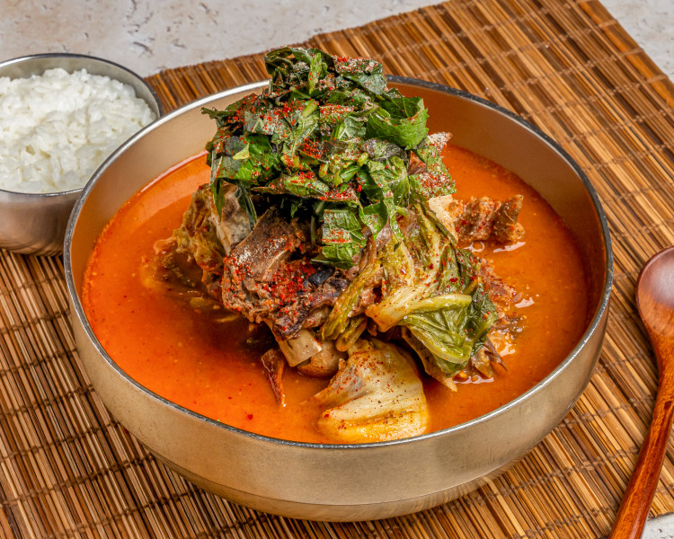수정됨_YiJo_PorkBoneHotPot.jpg