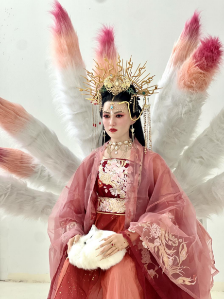 千年灵狐，匠心复刻！揭秘九尾狐仙蜡像108道工艺